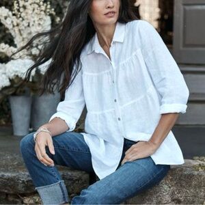 J Jill White Linen Triple Tiered Shirt
